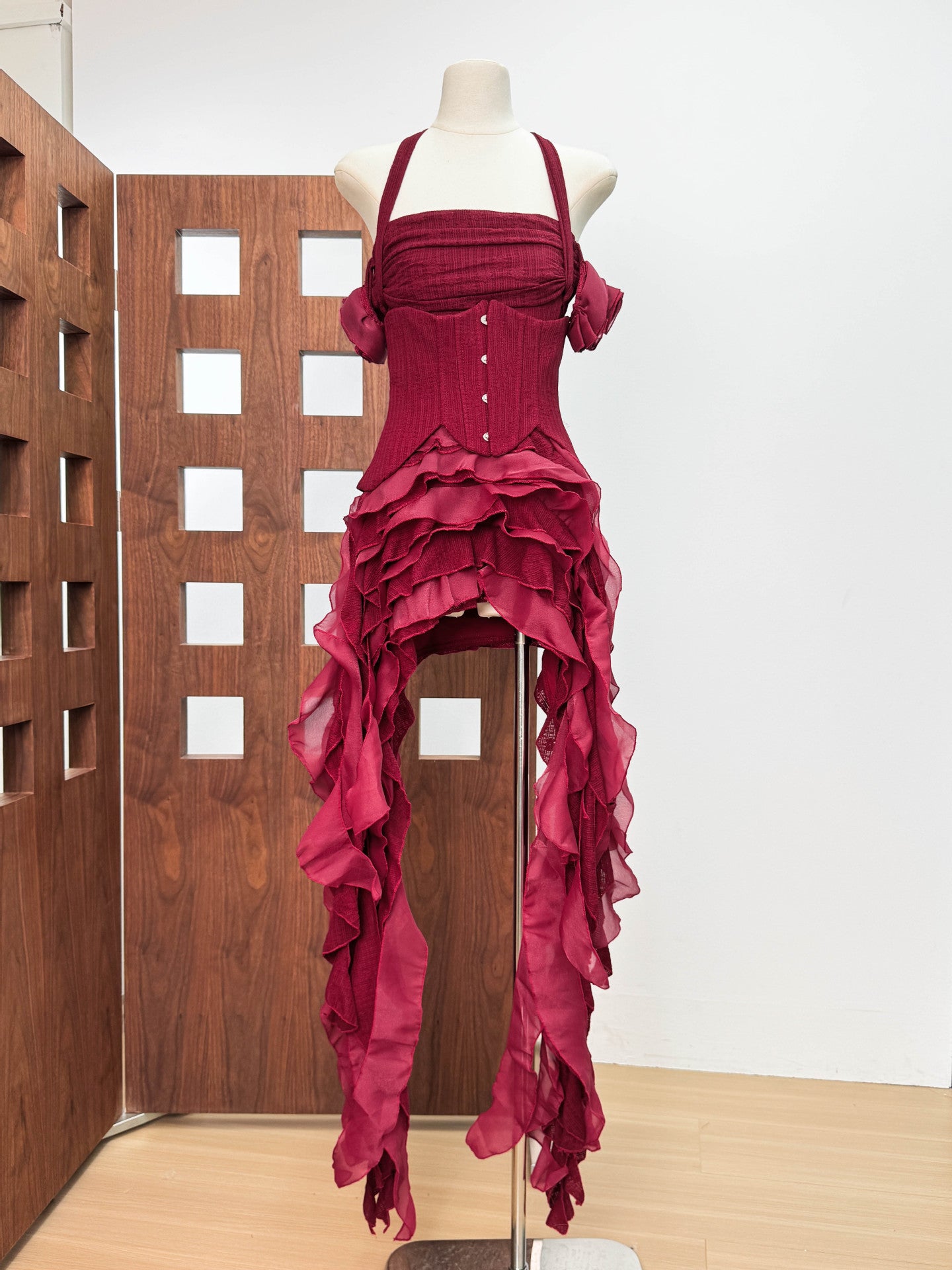 Feng Moti Kim Hyun-ah Style Vietnamese Small Brand Design Flare Irregular Fringe Maxi Dress with Strap Neckline
